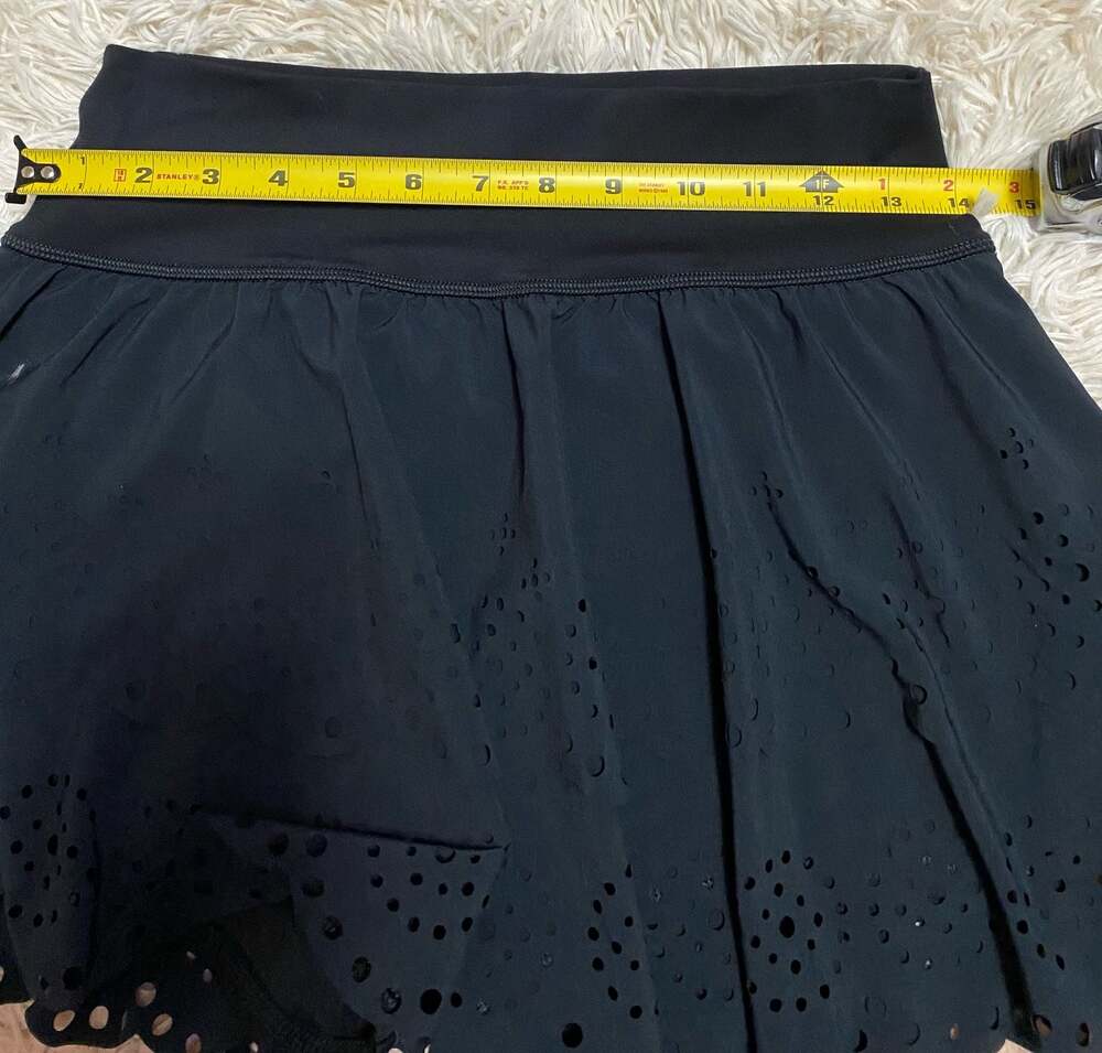 Offline by Aerie Eyelet Scalloped Athletic Skort - Picture 7 of 8